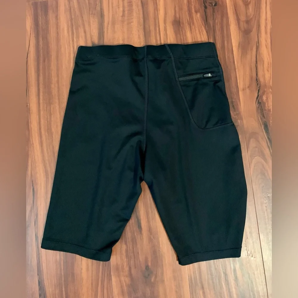 NIKE DRI-FIT TIGHT ATHLETIC SHORTS. ELASTIC WAISTBAND. FIT LIKE A GLOVE. - Picture 2 of 2